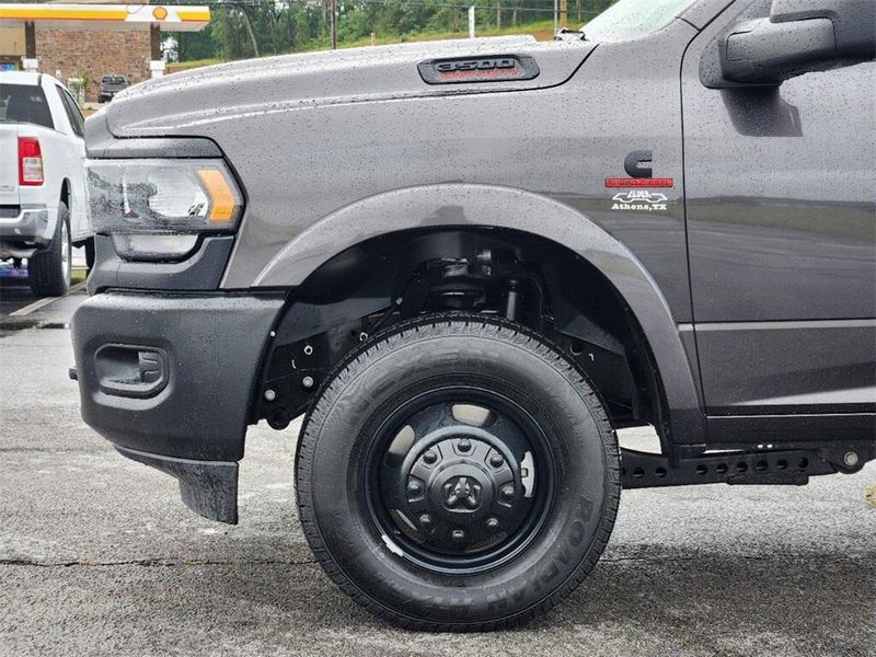 2024 RAM 3500 Tradesman Crew Cab Chassis 4x4 60