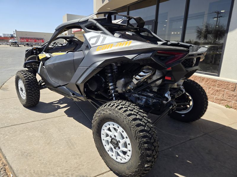 2025 Can-Am MAVERICK R X RS 999T DCT CARBON BLACK AND NEO YELLOWImage 5