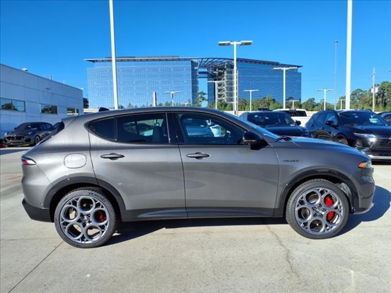 2024 Alfa Romeo Tonale Veloce Eawd in a Grigio (Gray) Ascari Metallic exterior color and Blackinterior. Northside Alfa Romeo of Houston 281-475-4549 alfaromeousaofnorthhouston.com 