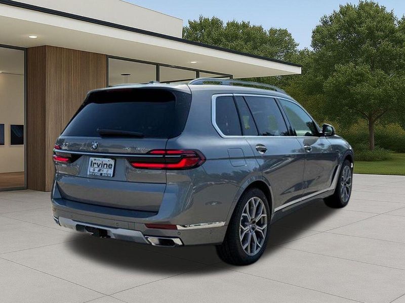 New 2026 BMW X7 xDrive40iImage 8