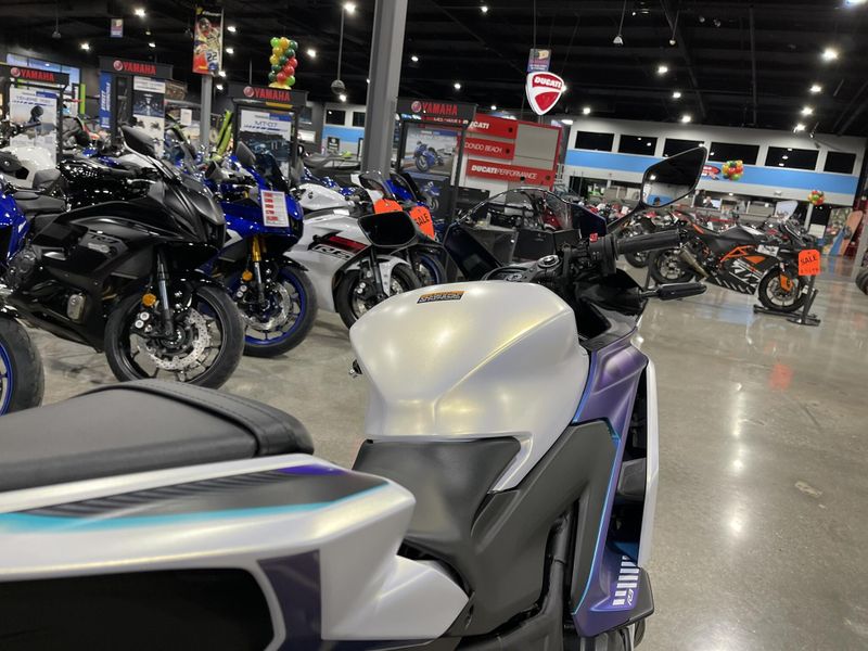 New 2025 Yamaha YZF-R3 ABS Image 17