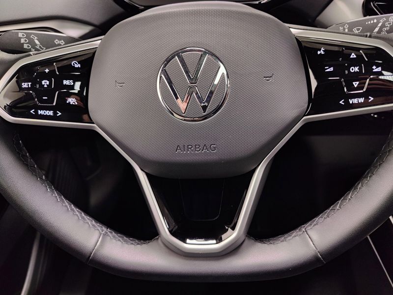 Used 2023 Volkswagen ID.4 Pro S AWD Long Range w/Glass RoofImage 29