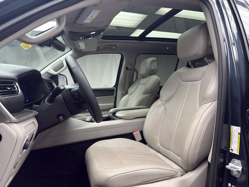2023 Jeep Wagoneer Series IIIImage 7
