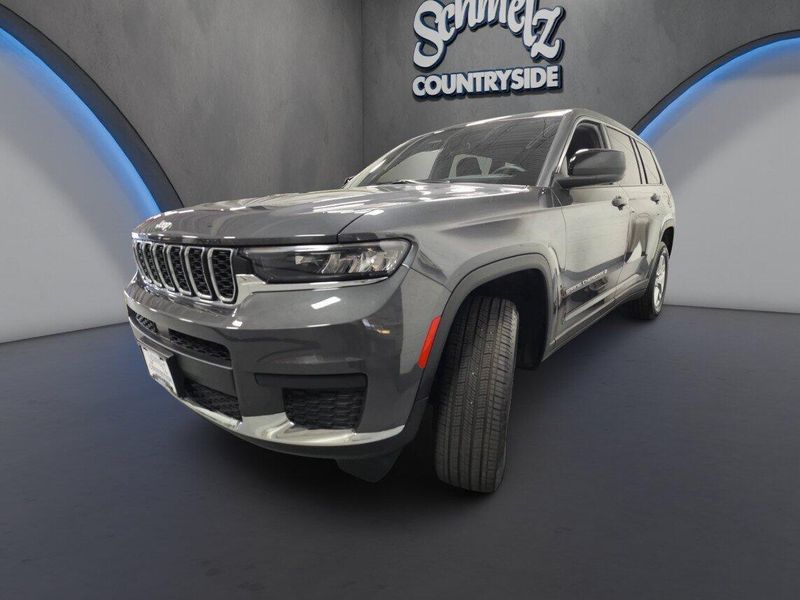 Used 2025 Jeep Grand Cherokee L V6 Laredo 4X4 w/Luxury Tech & Tow PkgImage 6