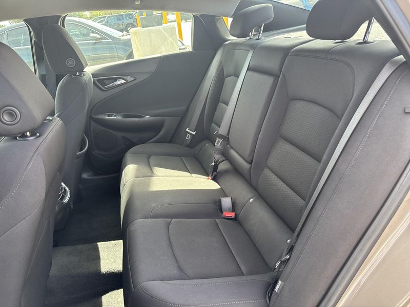 Used 2023 Chevrolet Malibu LTImage 4