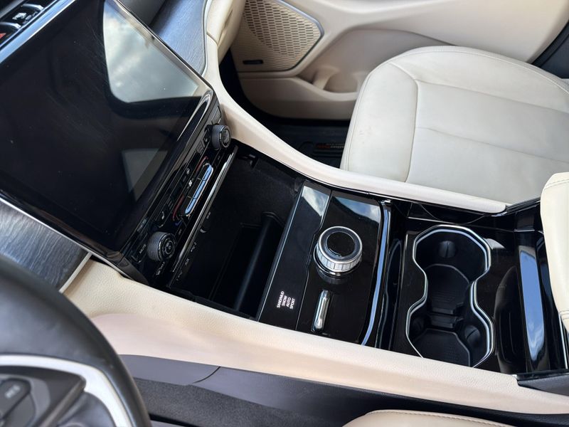 Used 2021 Jeep Grand Cherokee L LimitedImage 32