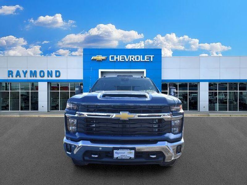 New 2026 Chevrolet Silverado 2500HD LTImage 9