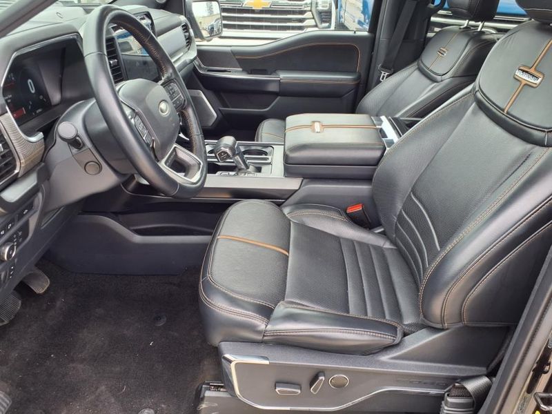 2022 Ford F-150 PlatinumImage 17