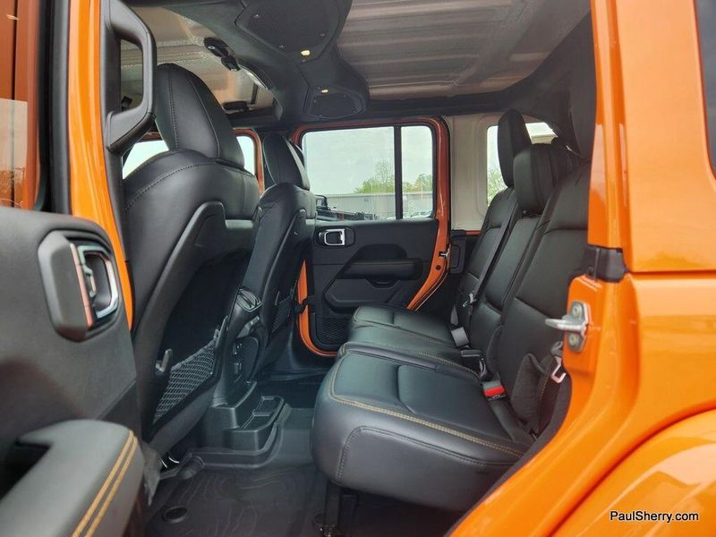 2025 Jeep Wrangler 4-door SaharaImage 45
