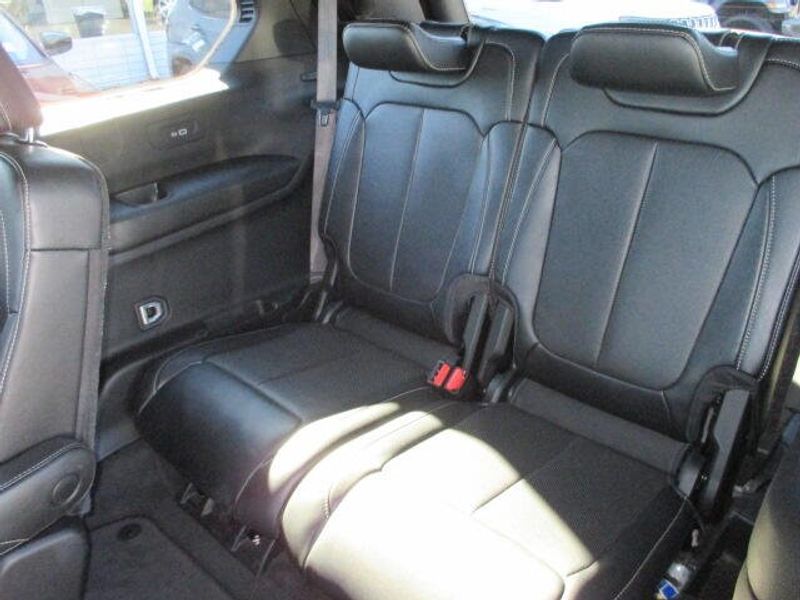 Used 2024 Jeep Grand Cherokee L LimitedImage 23