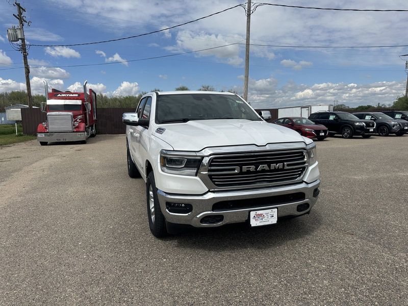 2023 RAM 1500 LaramieImage 2