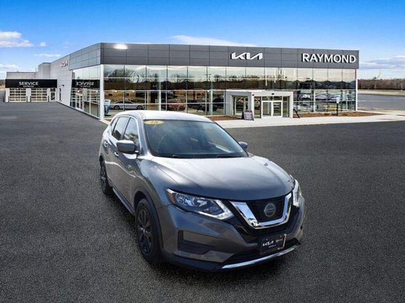 Used 2018 Nissan Rogue SImage 9