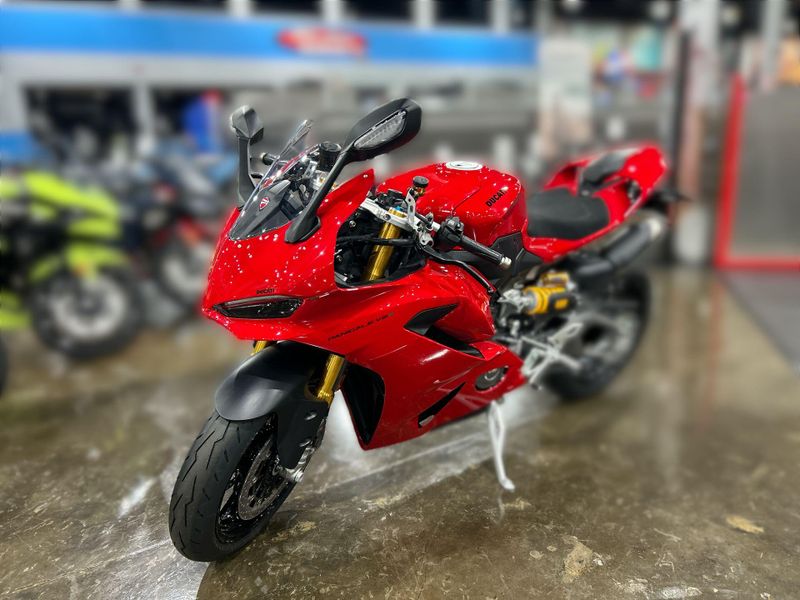 New 2026 Ducati PANIGALE V2 S Image 20