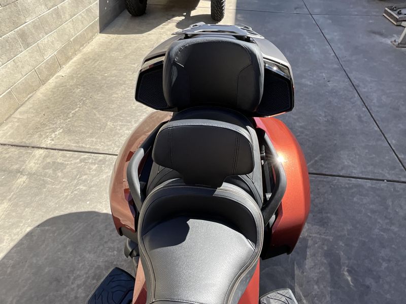 New 2026 Can-Am SPYDER F3 1330 LTD DEMO Image 11