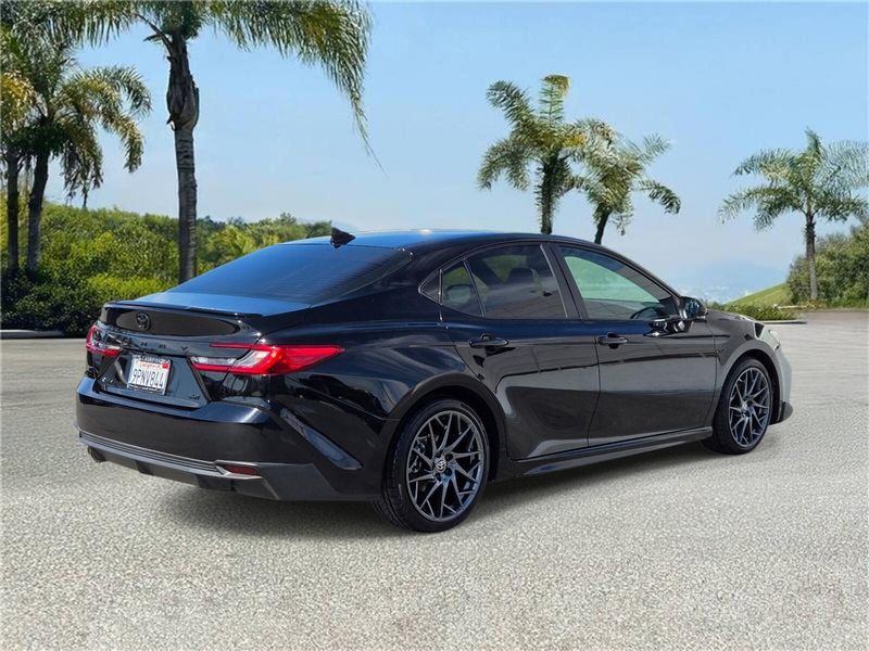 Used 2025 Toyota Camry SE (Natl)