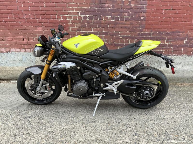 2025 Triumph SPEED TRIPLE 1200 RX 