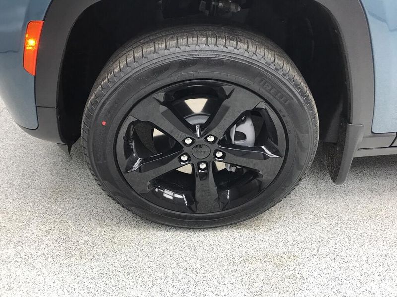 New 2026 Jeep Grand Cherokee Limited 4x4Image 2