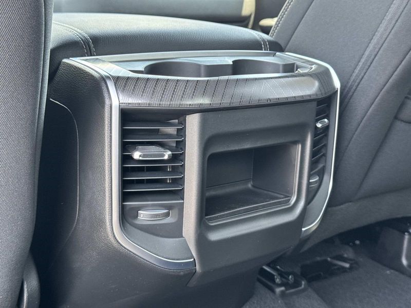 New 2026 RAM 1500 Big Horn Crew Cab 4x2 5'7' Box
