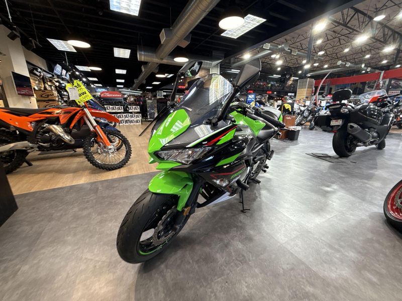 Used 2022 Kawasaki NINJA 650 Image 13