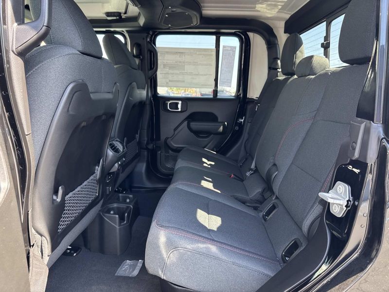 New 2026 Jeep Gladiator Rubicon 4x4