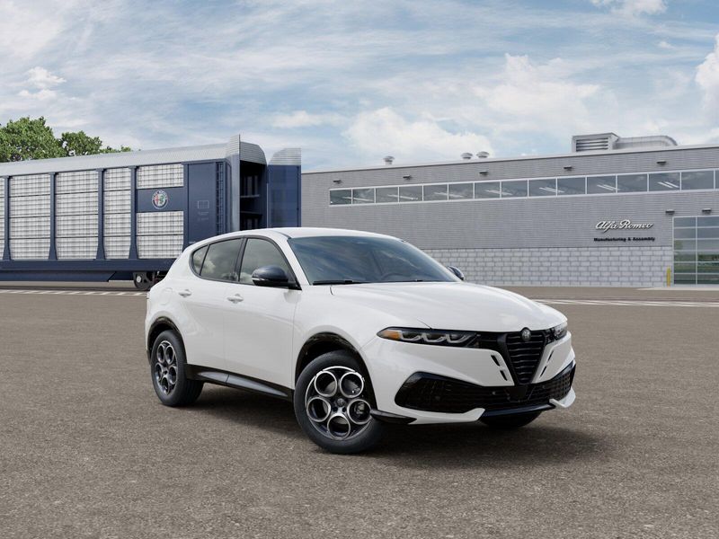 New 2026 Alfa Romeo Tonale Sprint Awd