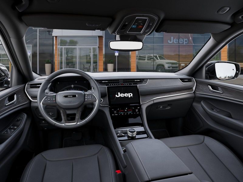 New 2025 Jeep Grand Cherokee Limited 4x4Image 53