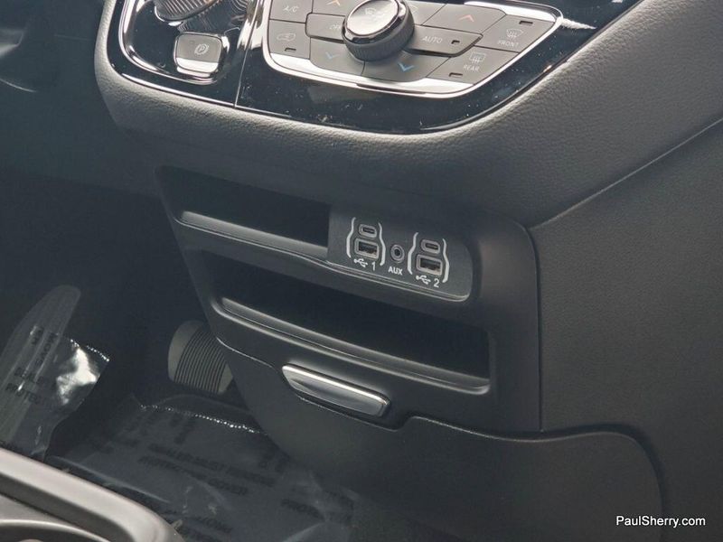 2025 Chrysler Pacifica SelectImage 24