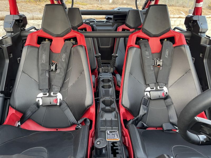 2025 Can-Am MAVERICK X3 MAX X RC TURBO RR Image 11