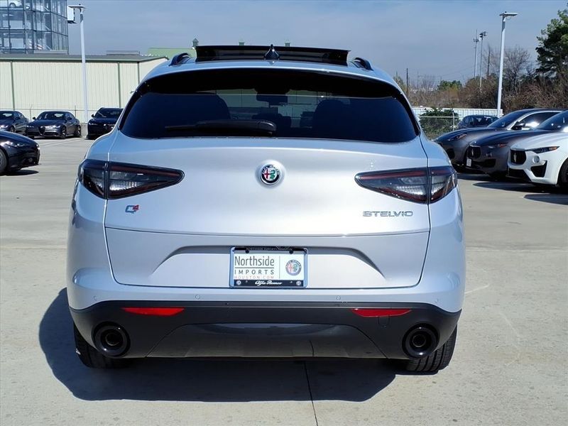 New 2026 Alfa Romeo Stelvio AwdImage 7