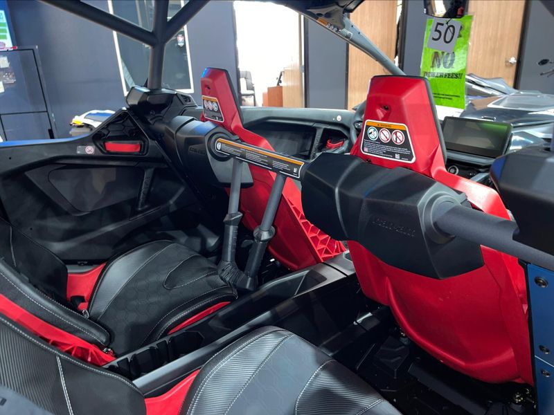 New 2026 Can-Am MAVERICK R MAX X RS WITH SMART-SHOX 999T DCT Image 14