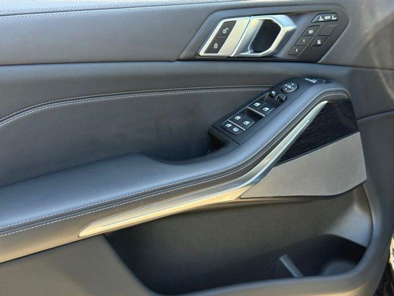 Used 2026 BMW X7 M60iImage 18