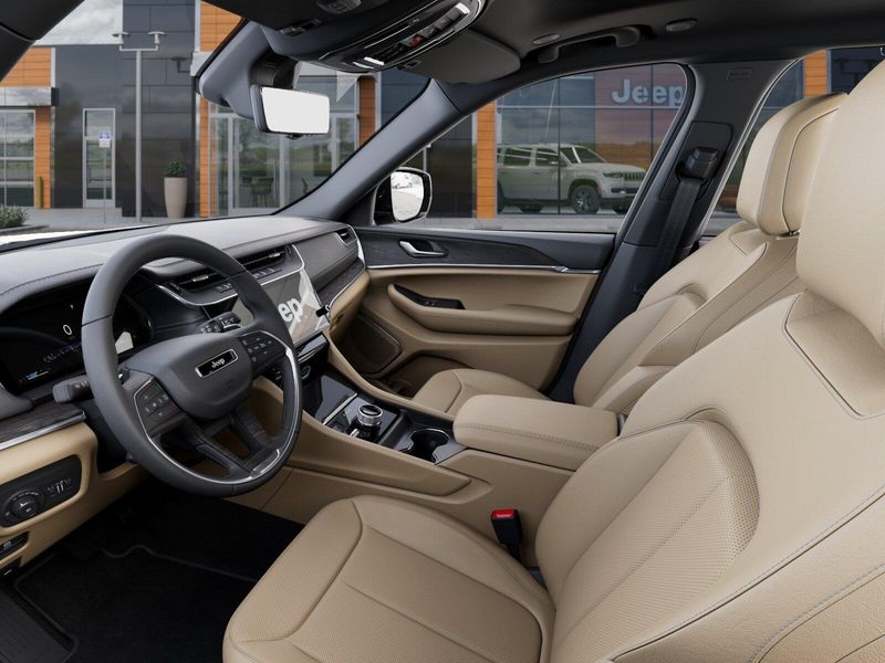 New 2026 Jeep Grand Cherokee L Limited 4x4Image 48