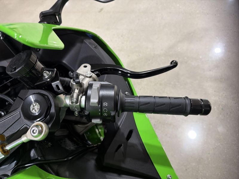 New 2026 Kawasaki NINJA ZX-10R ABS Image 24