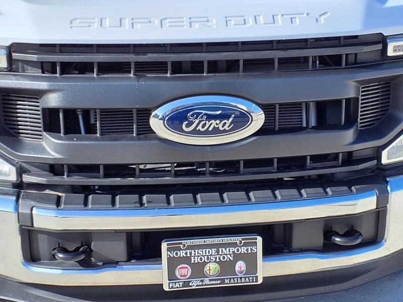 2022 Ford F-250SD XLImage 7