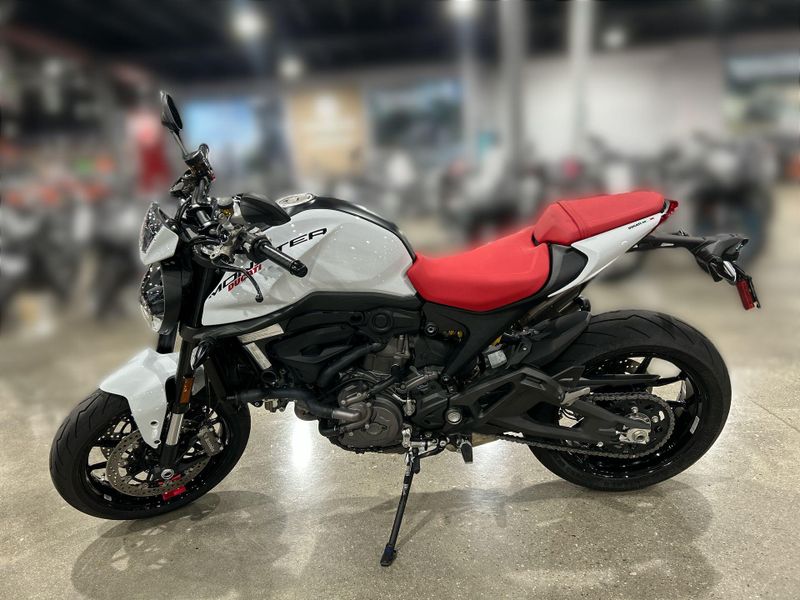 NEW 2024 Ducati MONSTER PLUS - DEMO Image 15