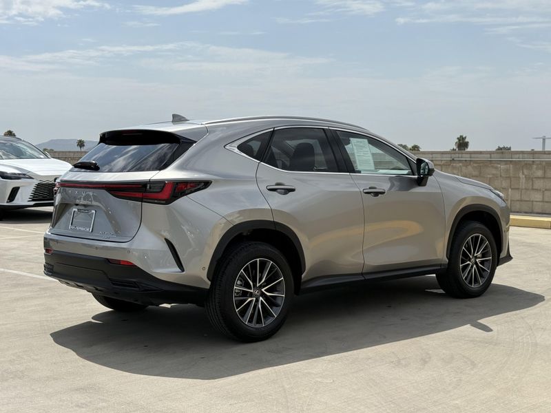 Used 2025 Lexus NX 350h LuxuryImage 12