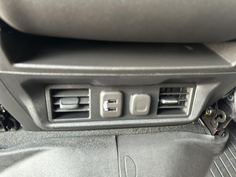 2022 Chevrolet Silverado LT photo 14