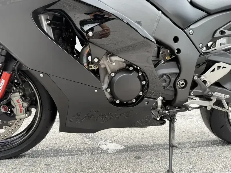 Used 2024 Kawasaki Ninja ZX10R ABS 