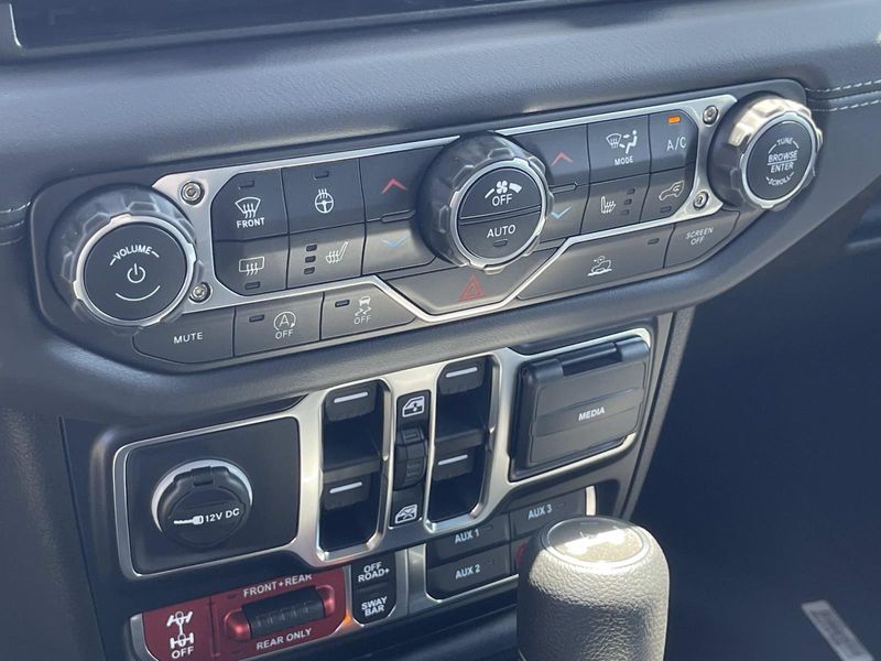 New 2026 Jeep Wrangler 4-door Rubicon