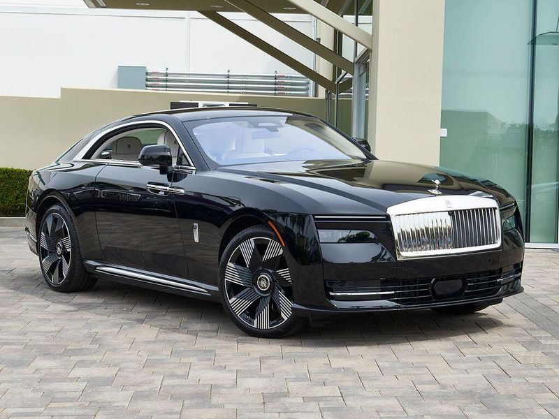 New 2026 Rolls-Royce Spectre Image 5