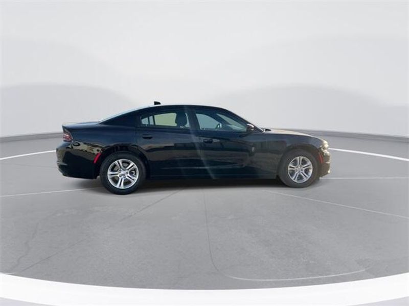 2023 Dodge Charger SXT RwdImage 9