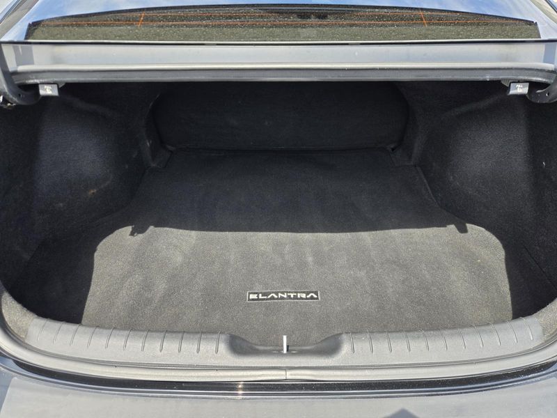Used 2022 Hyundai Elantra SEL IVT