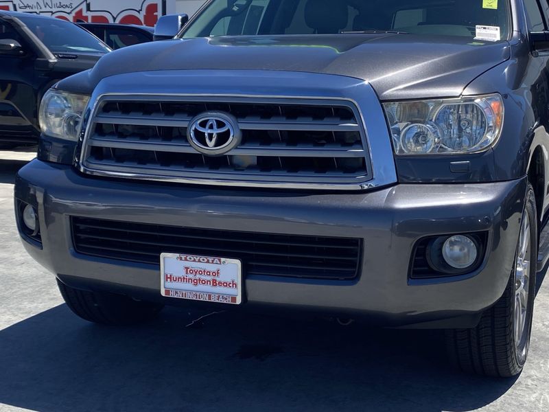 Used 2011 Toyota Sequoia LtdImage 7