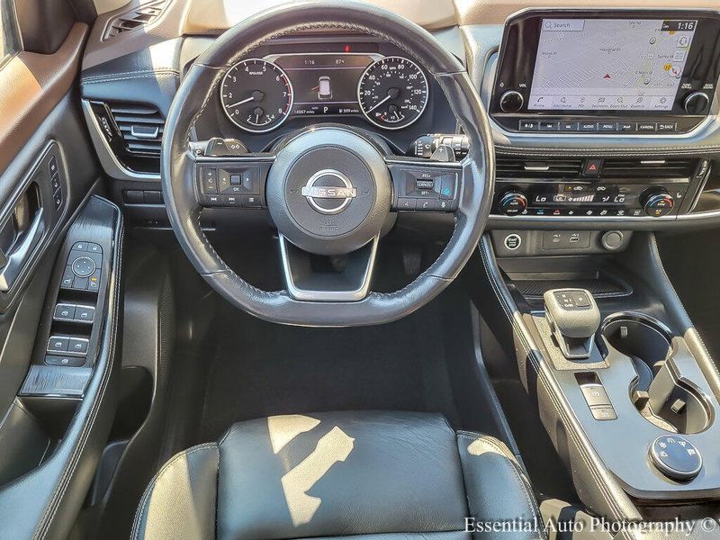 2023 Nissan Rogue SL photo 12