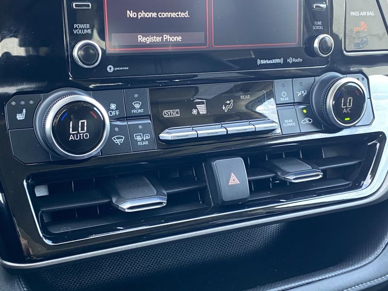 2022 Toyota Highlander XLEImage 23