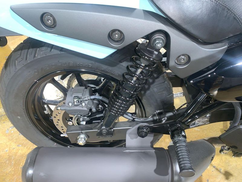 New 2025 Kawasaki ELIMINATOR SE ABS Image 22
