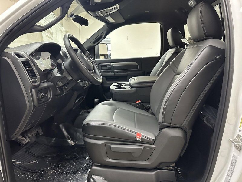2024 RAM 3500 TradesmanImage 4