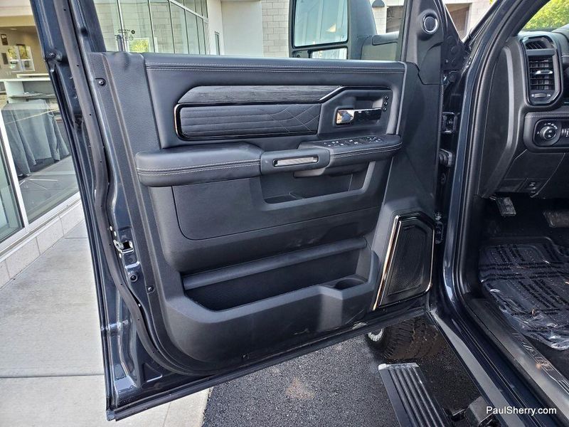 New 2025 RAM 2500 Limited Crew Cab 4x4 6