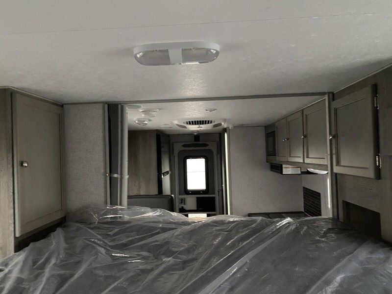 New 2025 WOLF CREEK 910 Image 22
