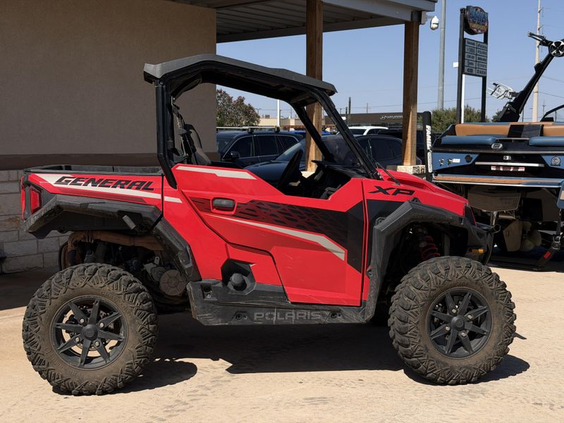 USED 2025 POLARIS GENERAL XP 1000 ULTIMATE INDY RED Image 2